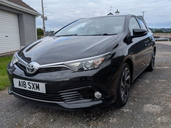 Toyota Auris Hatchback, Diesel, 2016, Black