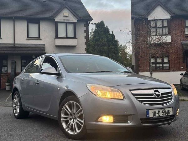 Opel Insignia Saloon, Diesel, 2013, Silver