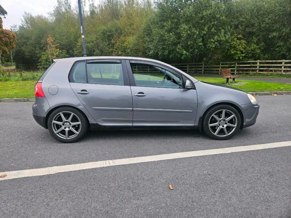 Volkswagen Golf Hatchback, Petrol, 2008, Grey