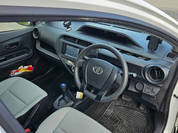 Toyota Aqua Hatchback, Petrol Hybrid, 2018, White