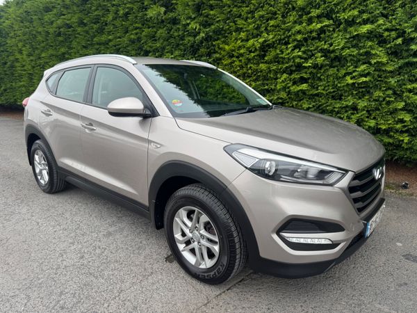 Hyundai Tucson SUV, Petrol, 2016, White