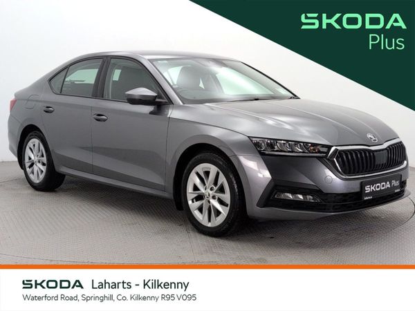 Skoda Octavia Saloon, Diesel, 2022, Grey