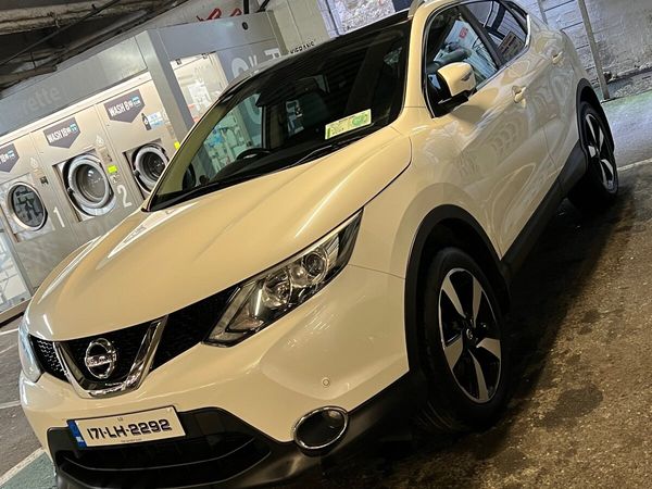 Nissan Qashqai SUV, Petrol, 2017, White