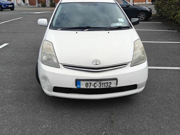Toyota Prius Hatchback, Petrol Hybrid, 2007, White