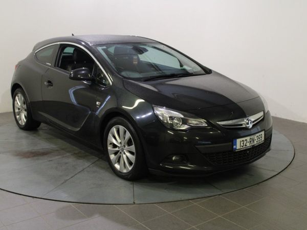 Vauxhall Astra Hatchback, Diesel, 2013, Black