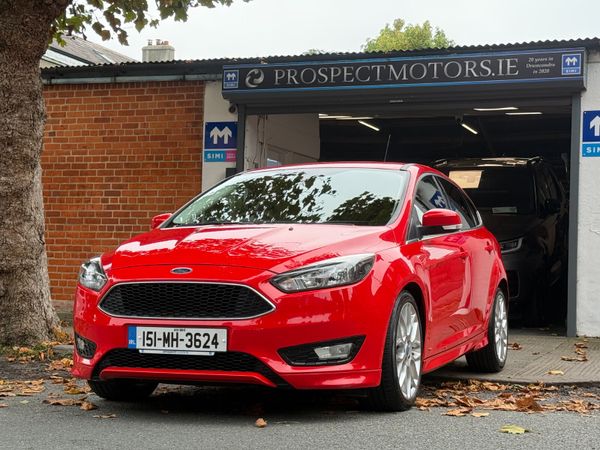 Ford Focus Hatchback, Diesel, 2015, Red