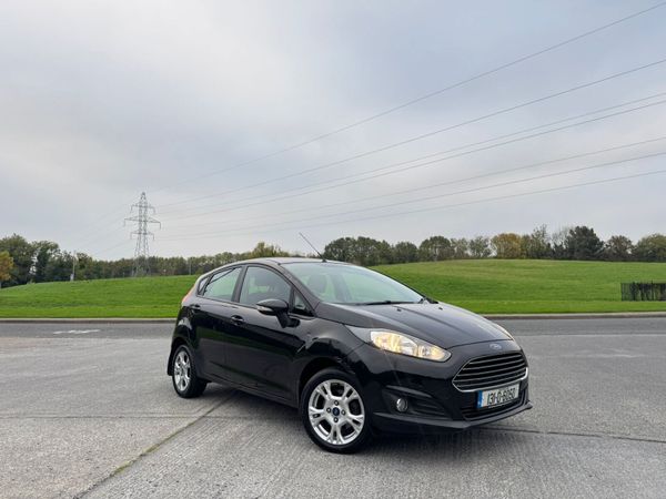 Ford Fiesta Hatchback, Petrol, 2013, Black