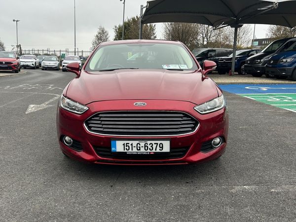 Ford Mondeo Hatchback, Diesel, 2015, Red