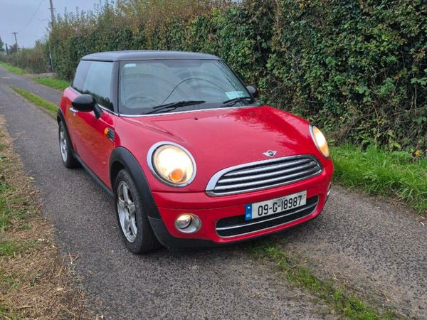 Mini Cooper Hatchback, Diesel, 2009, Red