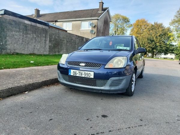 Ford Fiesta Hatchback, Petrol, 2006, Blue