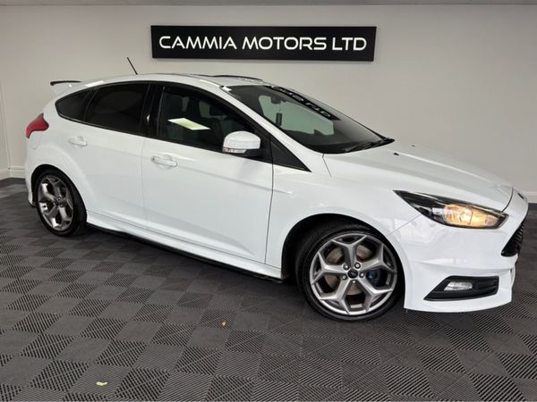 Ford Focus Hatchback, Diesel, 2017, White