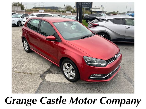 Volkswagen Polo Hatchback, Petrol, 2016, Red