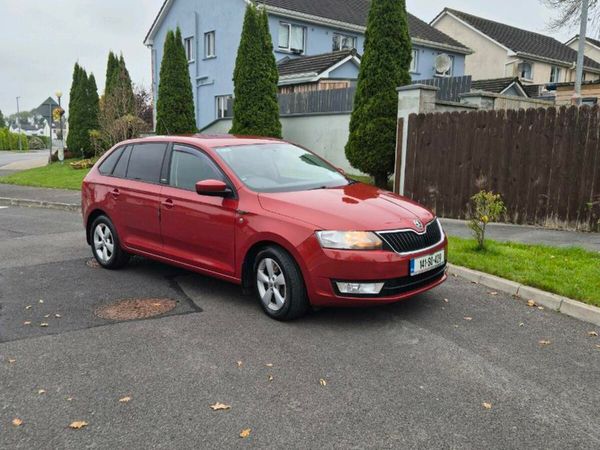Skoda Rapid Hatchback, Diesel, 2014, Red