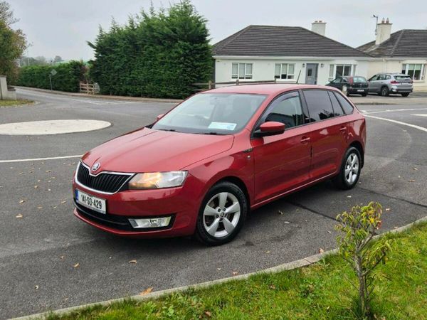 Skoda Rapid Hatchback, Diesel, 2014, Red