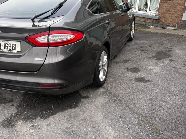 Ford Mondeo Hatchback, Diesel, 2016, Grey