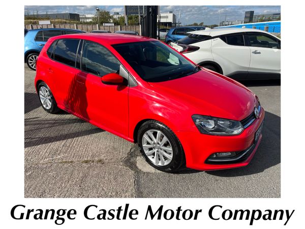 Volkswagen Polo Hatchback, Petrol, 2016, Red