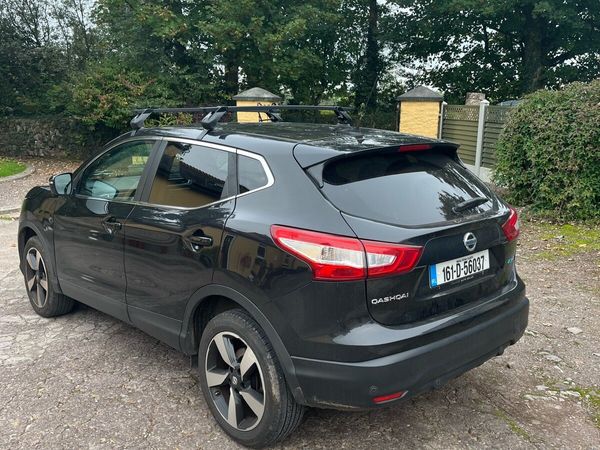 Nissan Qashqai Hatchback, Diesel, 2016, Black