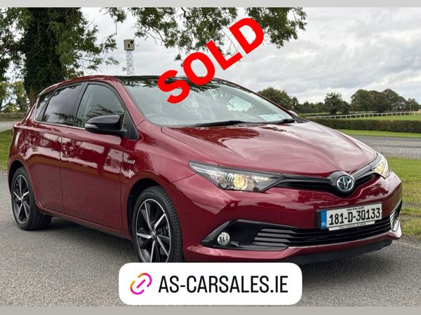 Toyota Auris MPV, Petrol Hybrid, 2018, Red