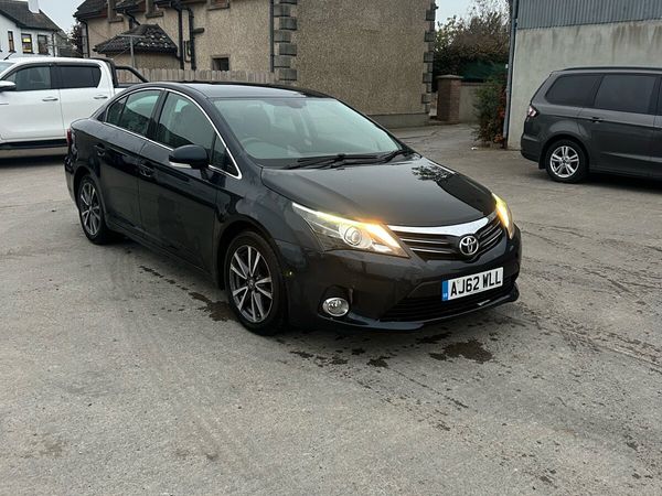 Toyota Avensis Saloon, Diesel, 2013, Grey