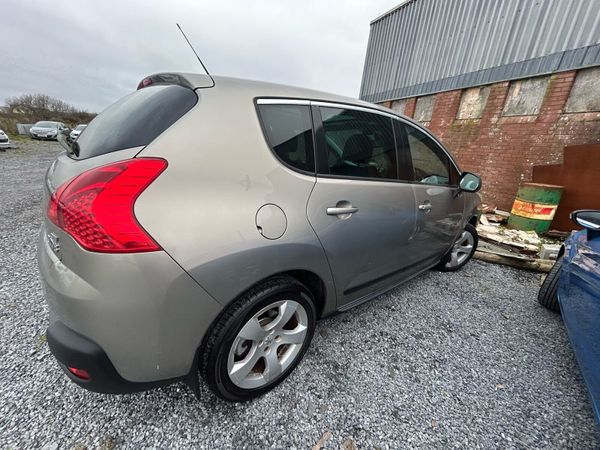 Peugeot 3008 MPV, Diesel, 2011, Grey