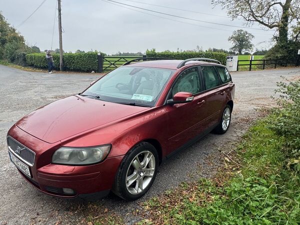 Volvo V50 Estate, Petrol, 2007, Red