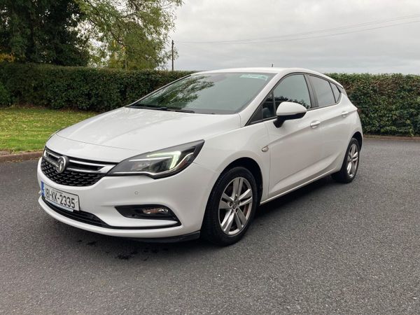 Vauxhall Astra Hatchback, Diesel, 2018, White