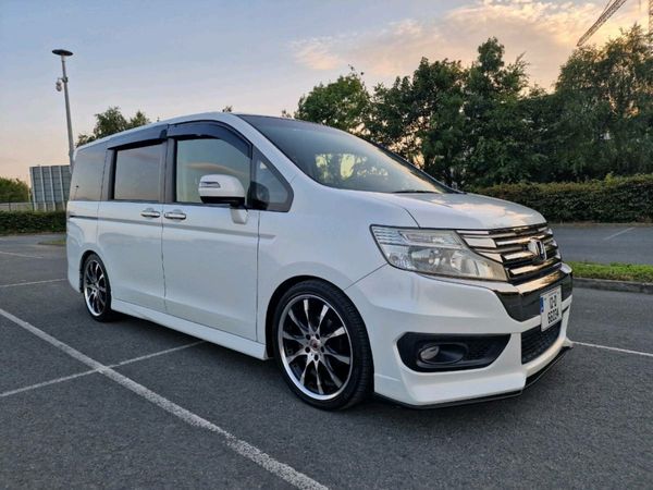 Honda Stepwagon MPV, Petrol, 2012, White