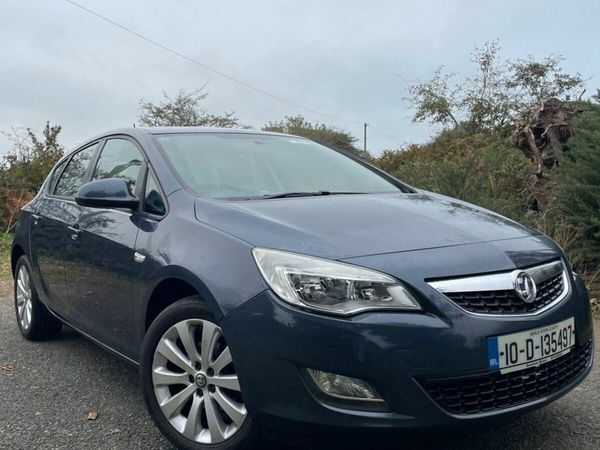 Vauxhall Astra Hatchback, Petrol, 2010, Blue