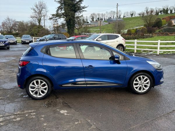 Renault Clio Hatchback, Petrol, 2019, Blue