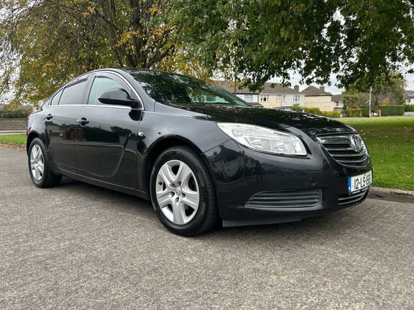 Vauxhall Insignia Hatchback, Diesel, 2012, Black