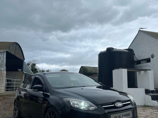 Ford Focus Hatchback, Diesel, 2012, Black
