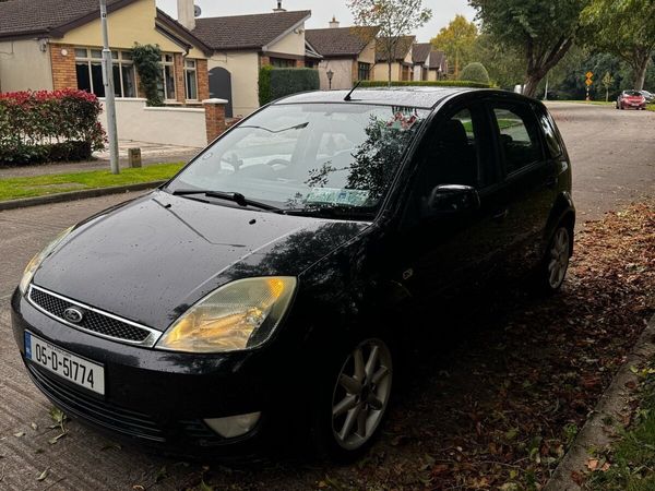 Ford Fiesta Hatchback, Petrol, 2005, Black