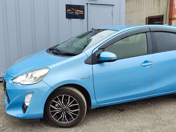 Toyota Aqua Hatchback, Petrol Hybrid, 2016, Blue