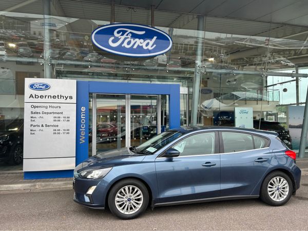 Ford Focus Hatchback, Petrol, 2021, Blue