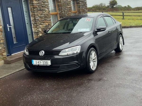 Volkswagen Jetta Saloon, Diesel, 2011, Black