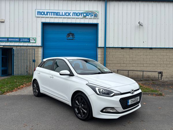 Hyundai i20 Hatchback, Petrol, 2017, White