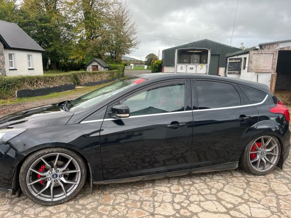 Ford Focus Hatchback, Diesel, 2012, Black