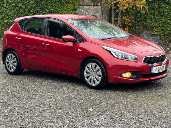Kia Ceed Hatchback, Diesel, 2014, Red