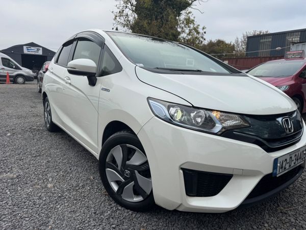 Honda Fit Hatchback, Petrol Hybrid, 2014, White