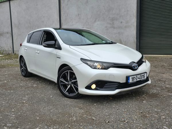 Toyota Auris MPV, Petrol Hybrid, 2018, White