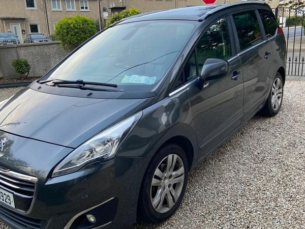 Peugeot 5008 MPV, Diesel, 2015, Grey
