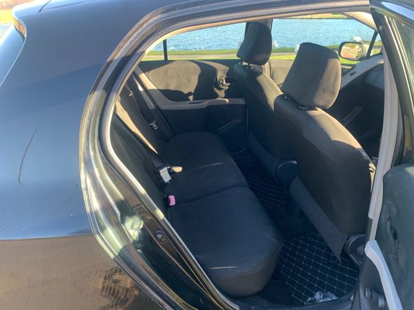 Toyota Yaris Hatchback, Petrol, 2006, Black