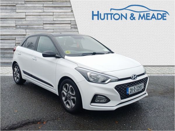 Hyundai i20 Hatchback, Petrol, 2021, White