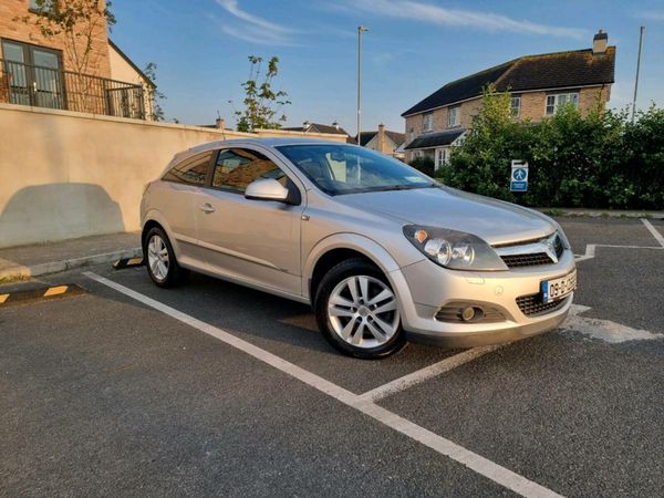 Vauxhall Astra Hatchback, Petrol, 2009, Silver