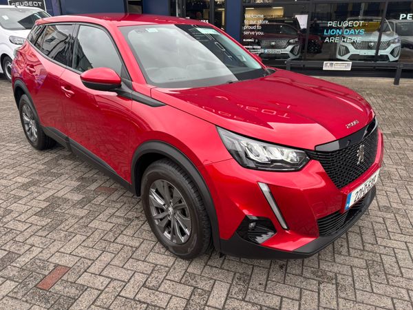 Peugeot 2008 MPV, Diesel, 2022, Red