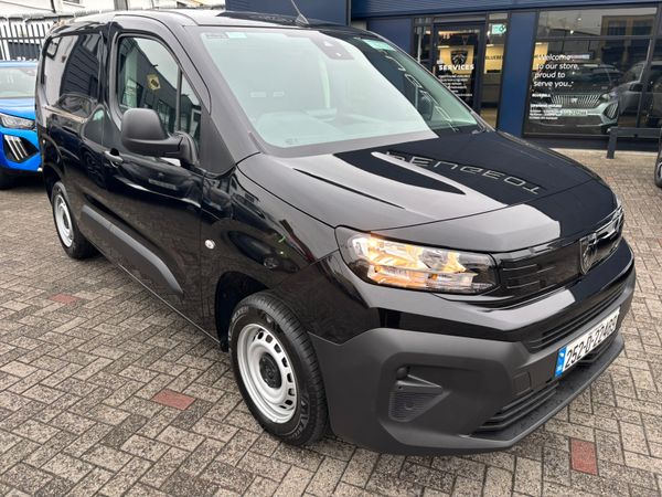Peugeot Partner MPV, Diesel, 2025, Black
