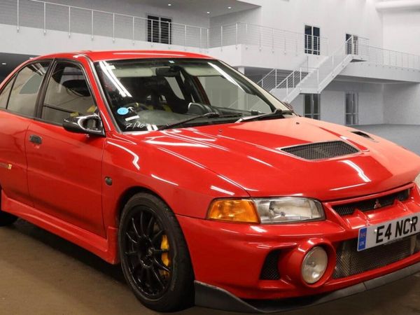 Mitsubishi Lancer Saloon, Petrol, 1996, Red