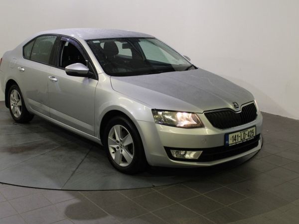 Skoda Octavia Hatchback, Diesel, 2014, Silver