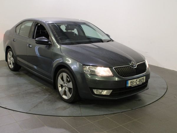 Skoda Octavia Saloon, Diesel, 2015, Grey