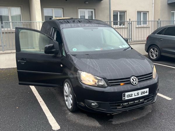 Volkswagen Caddy MPV, Diesel, 2013, Black